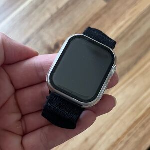Apple Watch Series 8 GPS Cellular 41mm Starlight Aluminum Case Starlight Sport